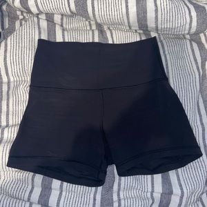 Lululemon Align 4in shorts